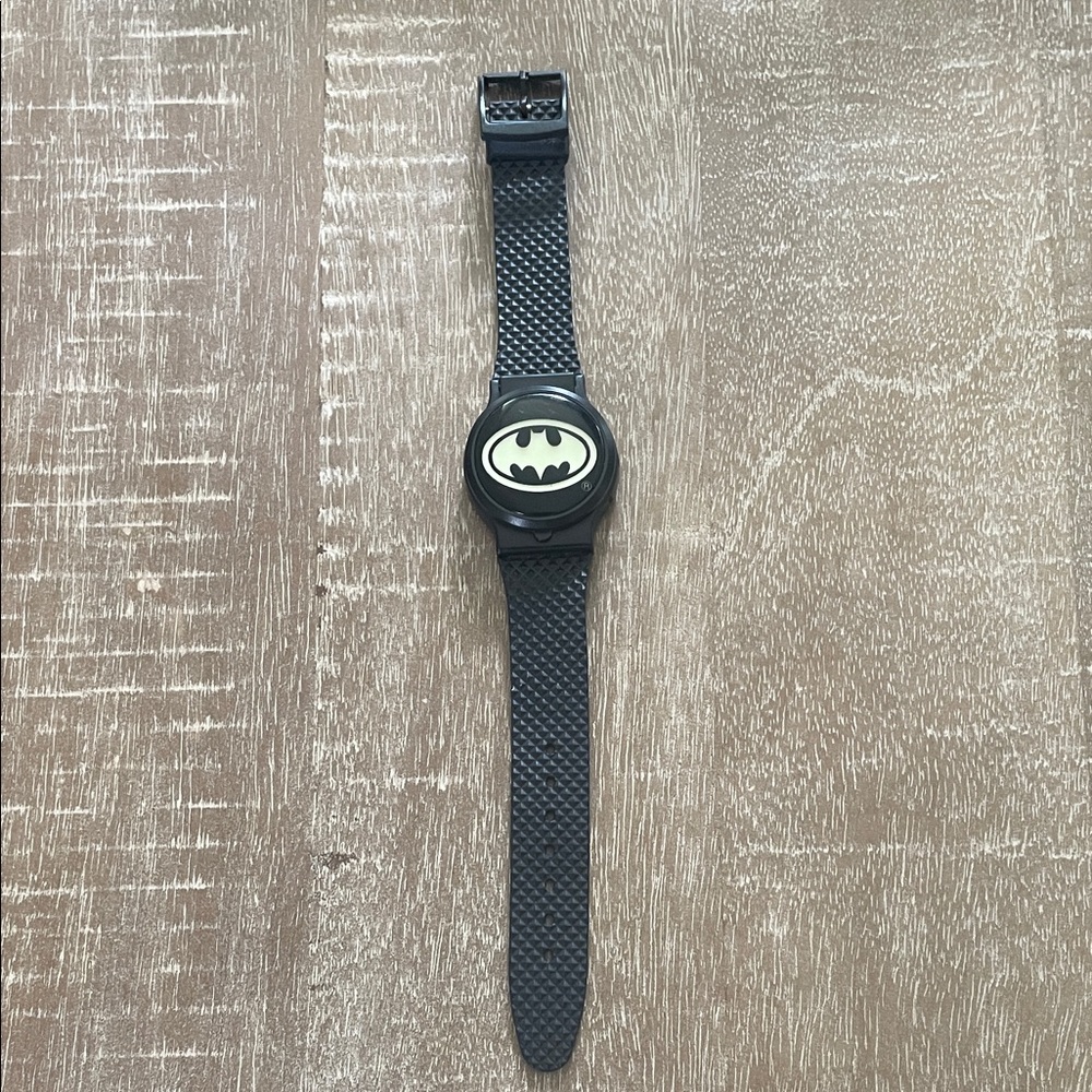 Vintage 1992 DC Comics Batman Logo Black Silicone Watch, Need Battery